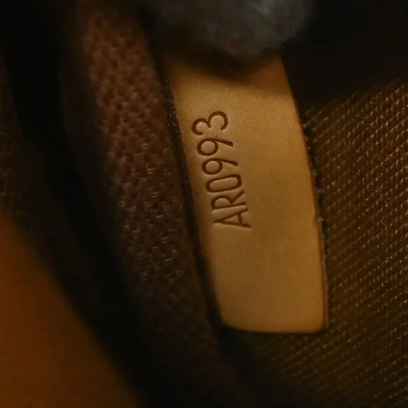 💃AUTHENTIC LOUIS VUITTON MONOGRAM SAUMUR 30 MESSENGER SHOULDER BAG AR0993 - Picture 7 of 7